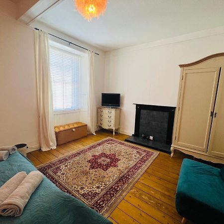 Old Town Centre Apartment 5 Mins To Edinburgh Castle Edimburgo Exterior foto