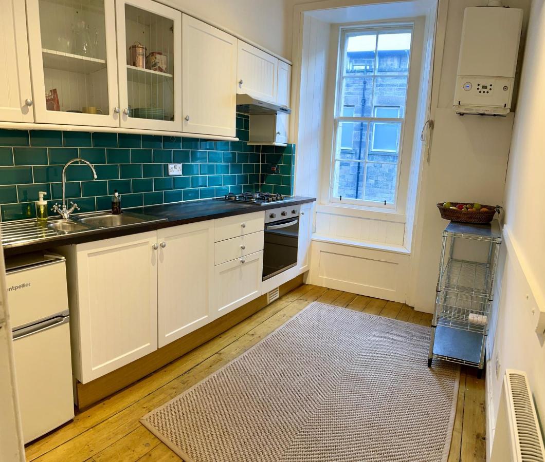 Old Town Centre Apartment 5 Mins To Edinburgh Castle Edimburgo Exterior foto
